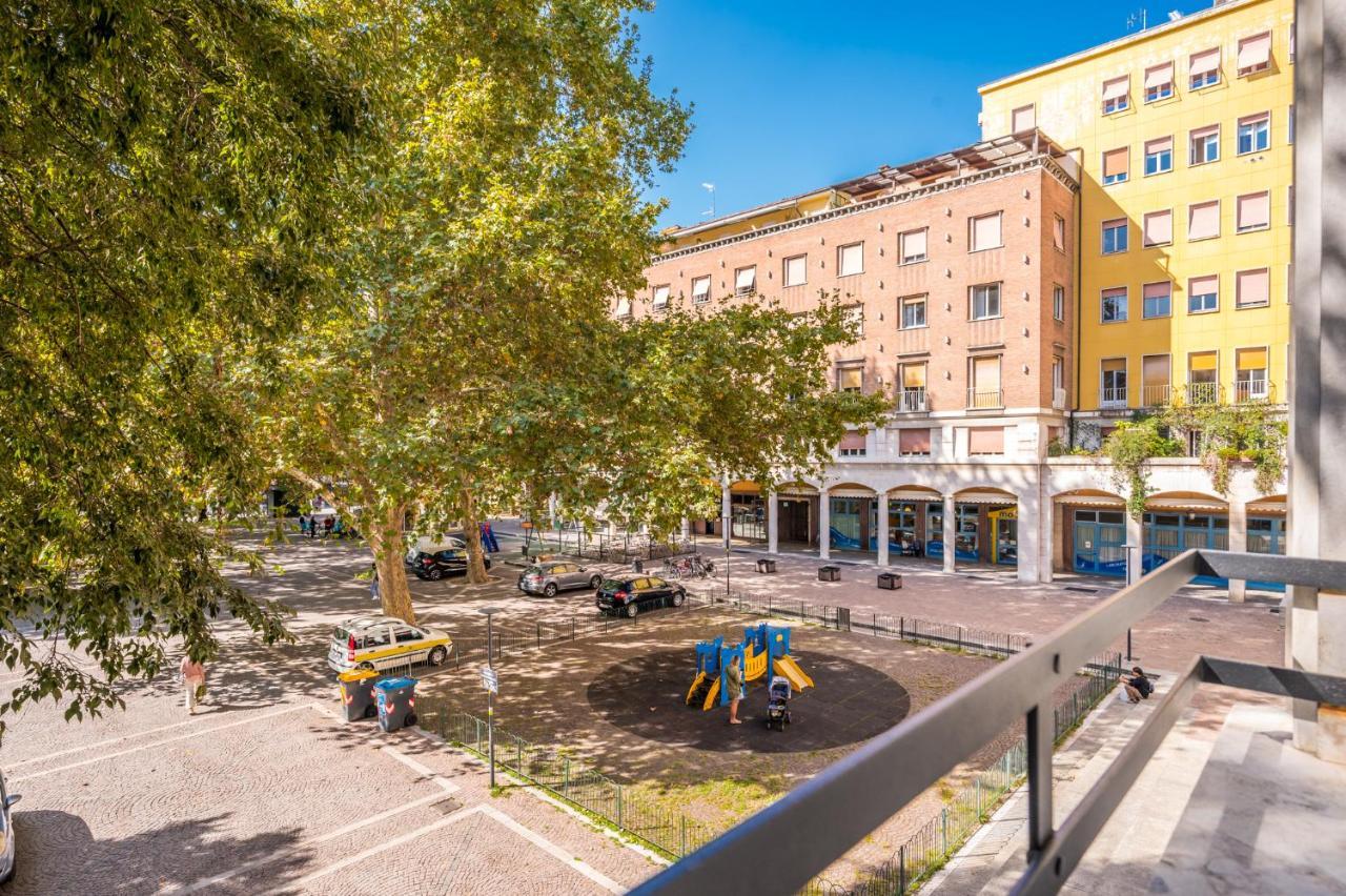 Altalena Sulla Piazza, Un Affaccio D'Eccezione Leilighet Modena Eksteriør bilde